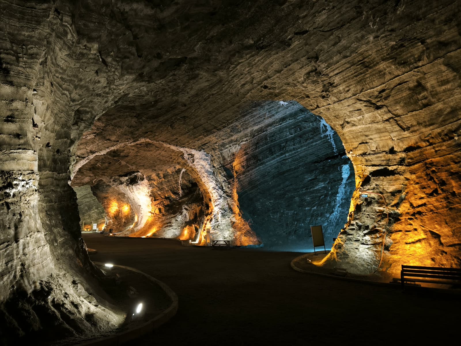 Şifa Kaynağı Tuzluca Kaya Tuz Mağarası